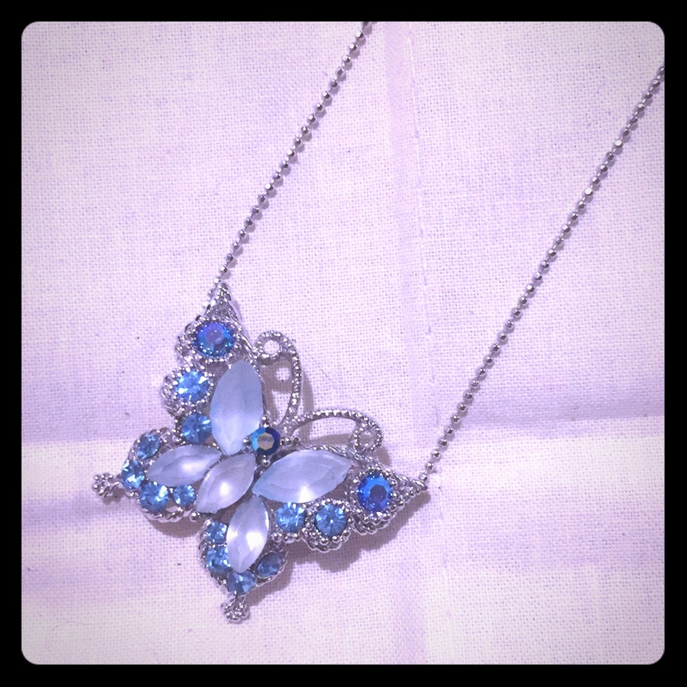 🐛🌸Butterfly Necklace Blue CZ 🌺💐